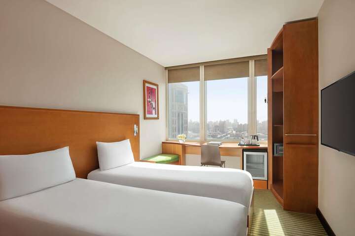 Room 22 of 111