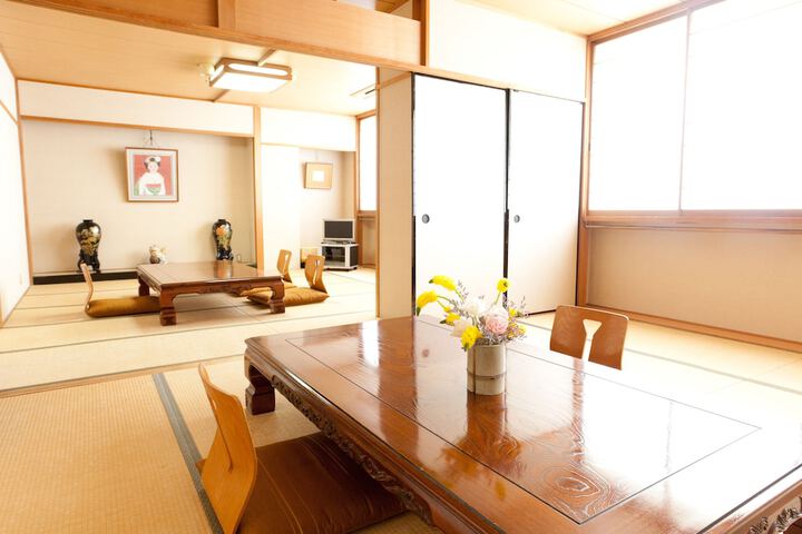 Room 16 of 53