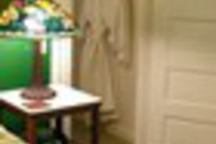 Room 17 of 90