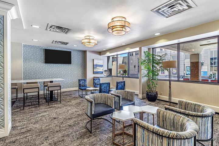 Entrance & Lobby