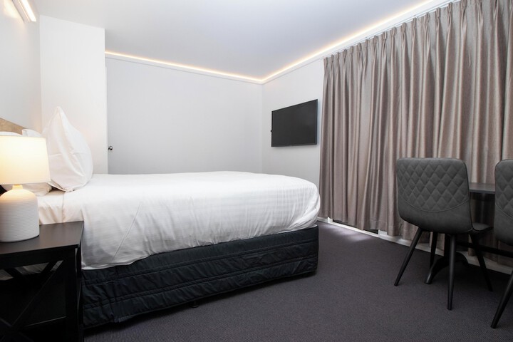 Room 3 of 22
