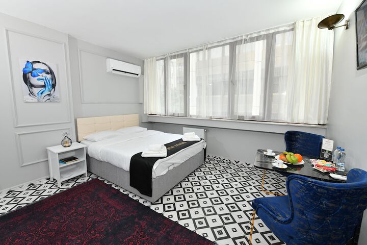 Room 7 of 47