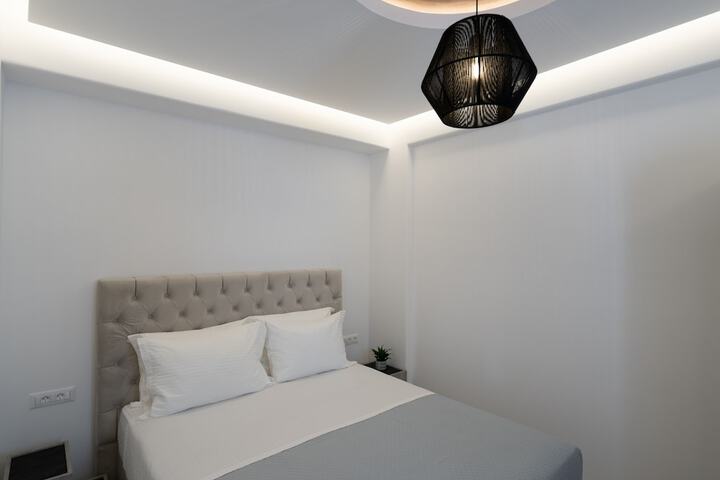 Room 5 of 86