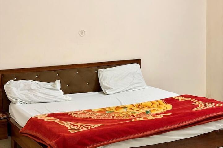 Room 18 of 32
