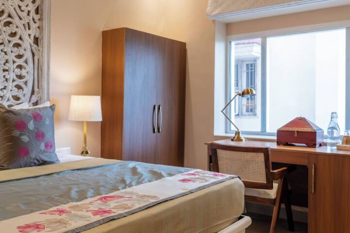 Room 30 of 226
