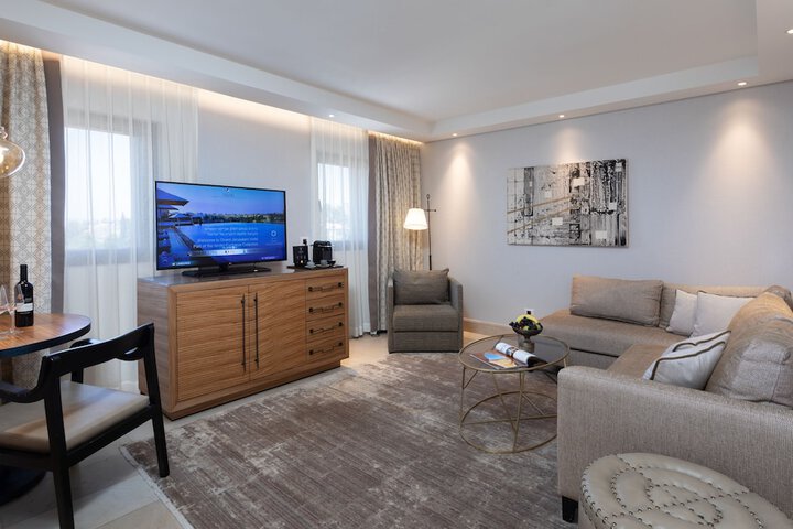 Room 34 of 75