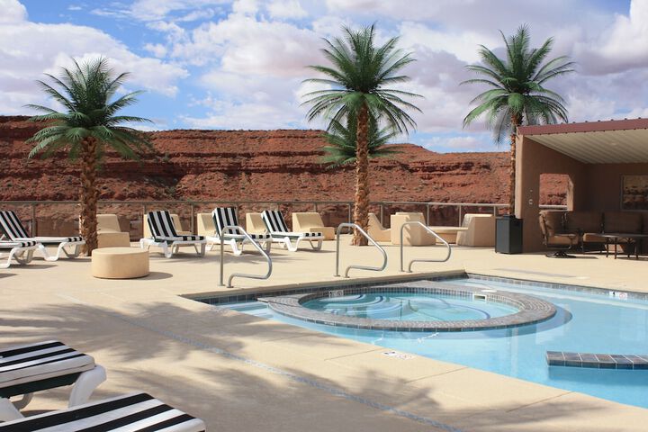 Pool 7 of 10