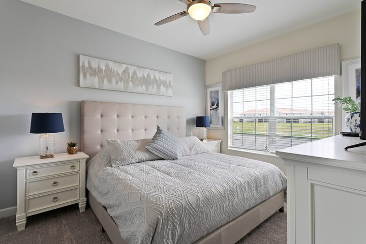 Room 4 of 62