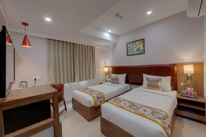 Room 12 of 19