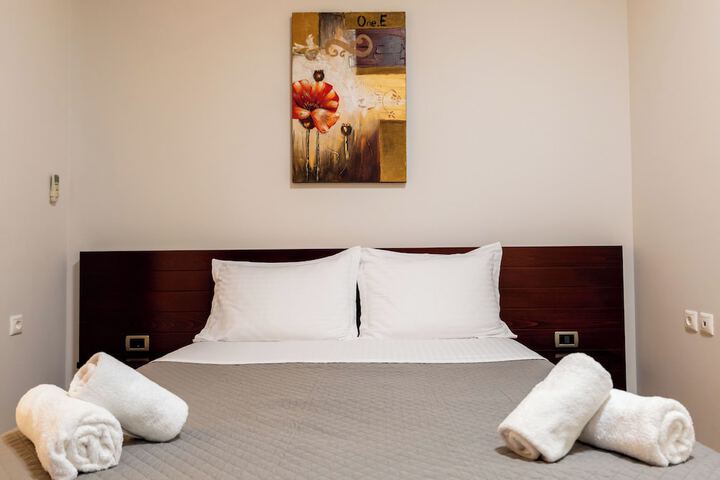 Room 93 of 245