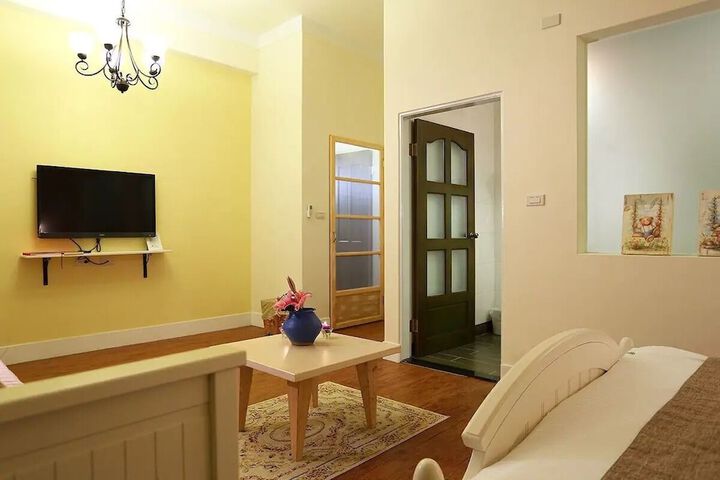 Room 49 of 60
