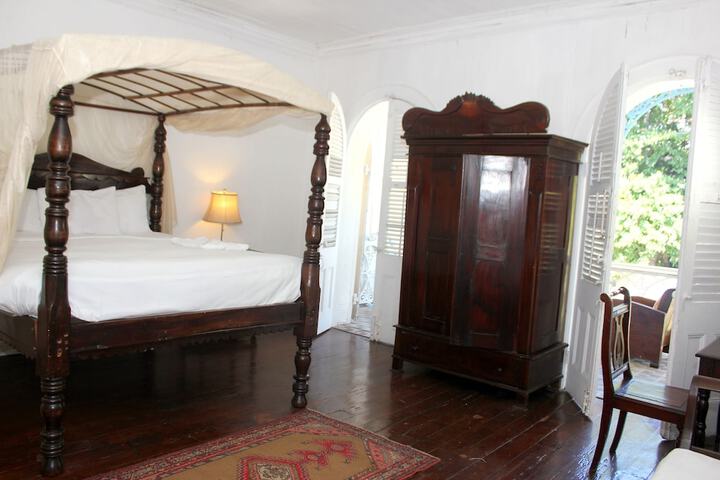 Room 46 of 155