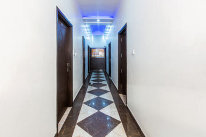 Ballroom/Hall 25 of 30