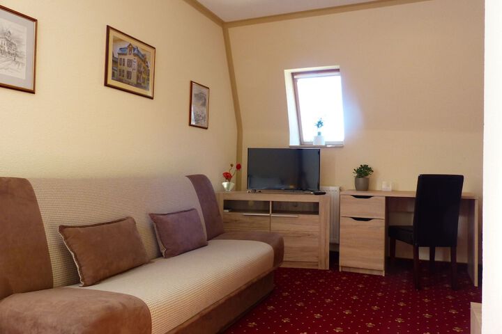 Room 9 of 47