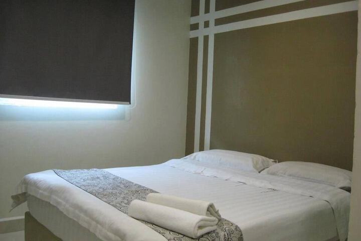 Room 8 of 21