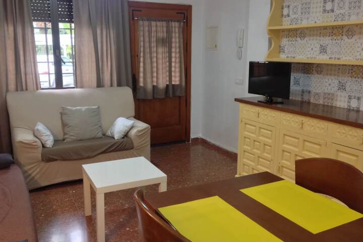 Room 28 of 76
