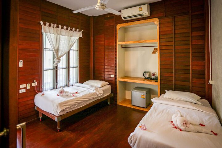 Room 14 of 96