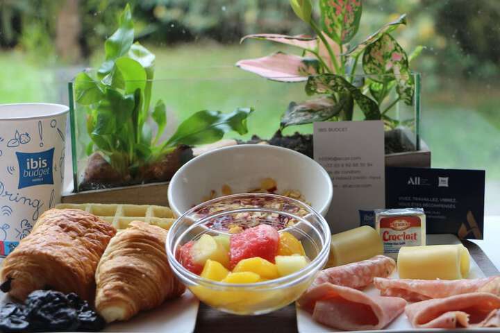 Breakfast/Coffee Service 50 of 66