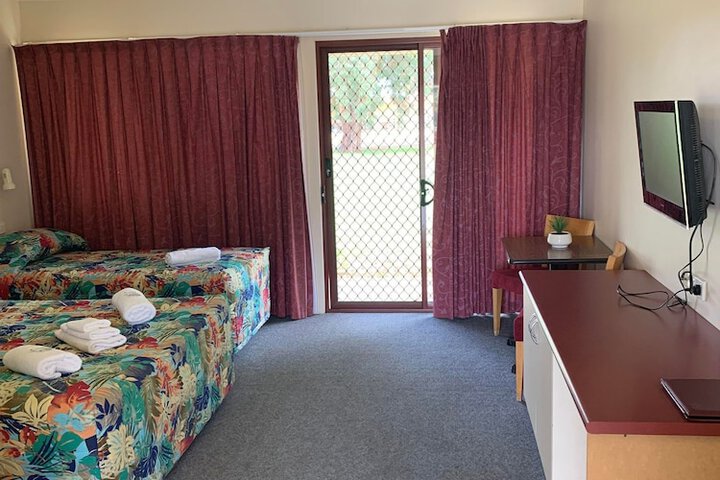 Room 6 of 26