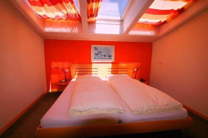 Room 6 of 56