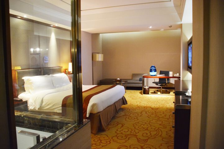 Room 26 of 71