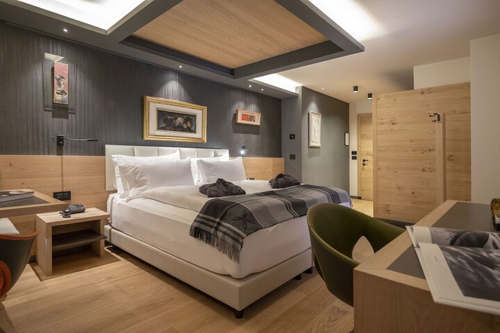 Room 17 of 44