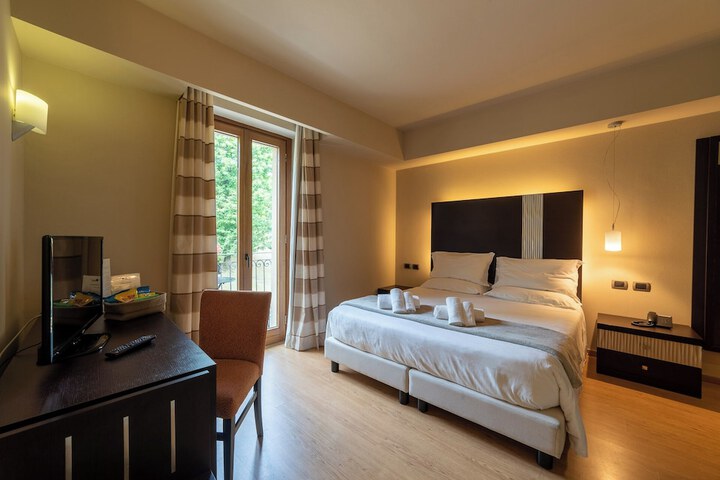 Room 28 of 52