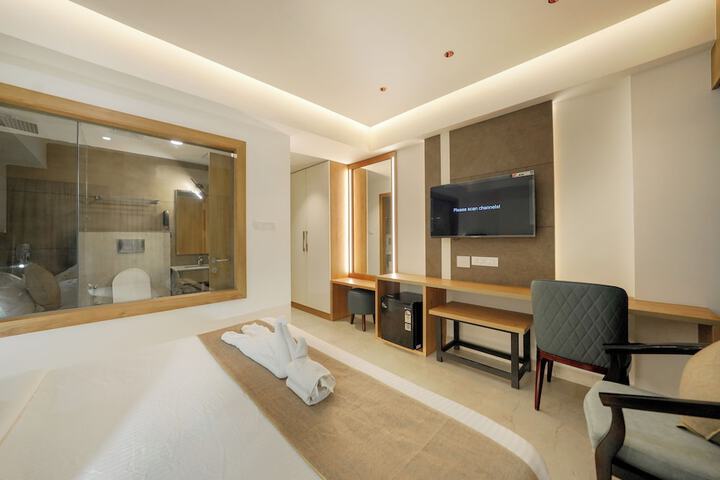 Room 8 of 22