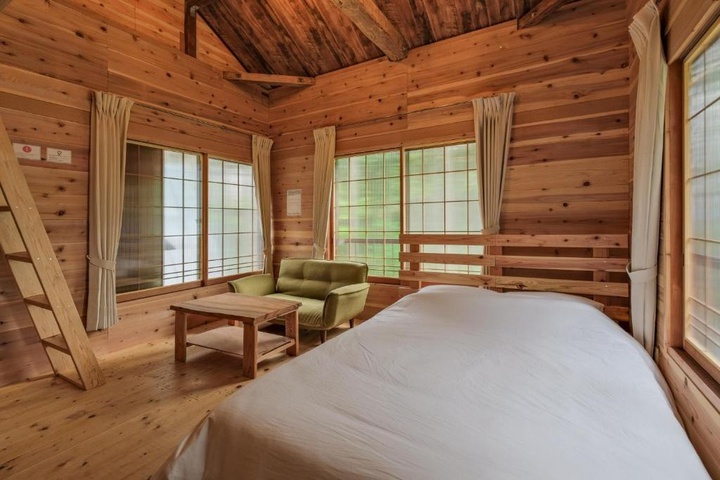 Room 2 of 15