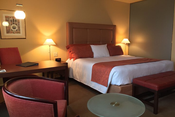 Room 10 of 34