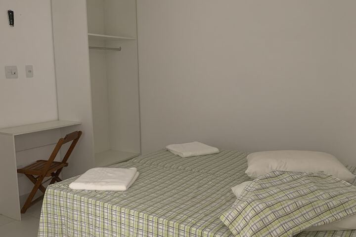 Room 3 of 34