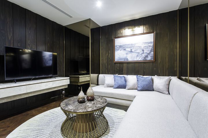 Room 22 of 61