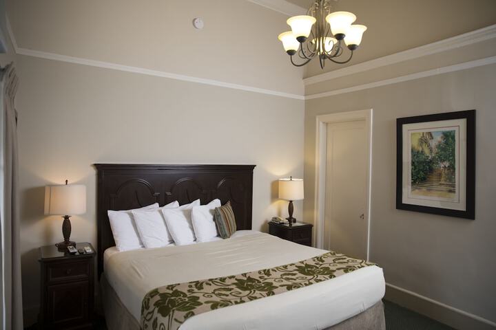 Room 20 of 43
