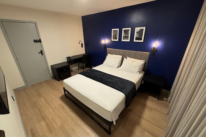 Room 58 of 93