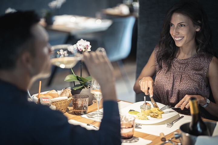 Dining 46 of 57