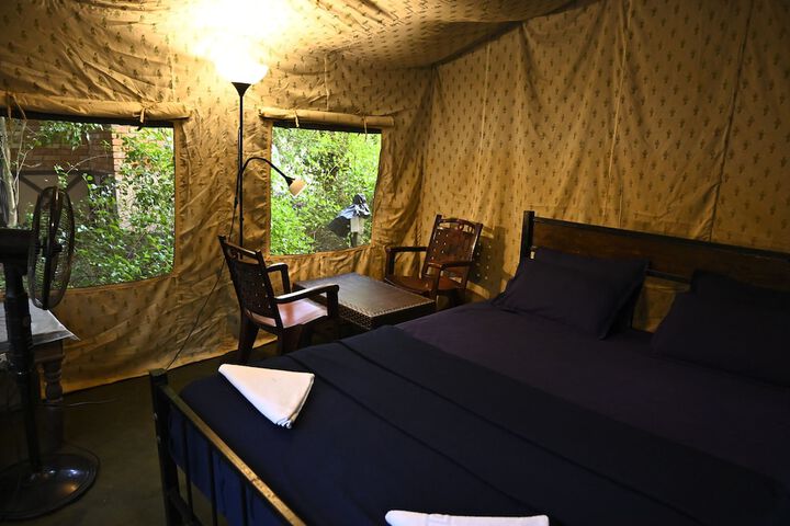 Room 7 of 60