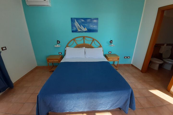Room 84 of 249