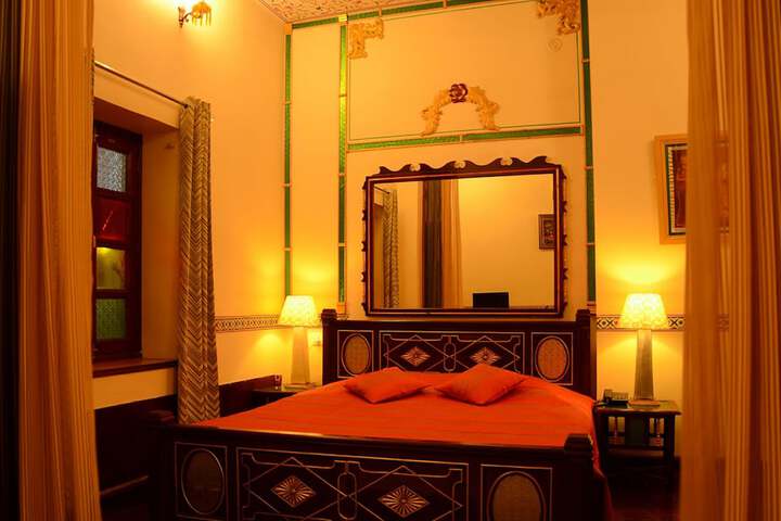Room 8 of 38