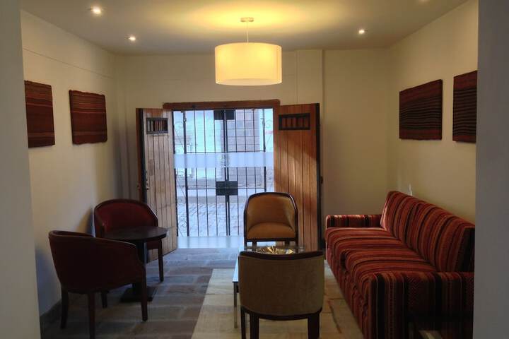 Entrance & Lobby