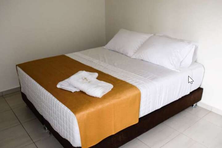 Room 3 of 7