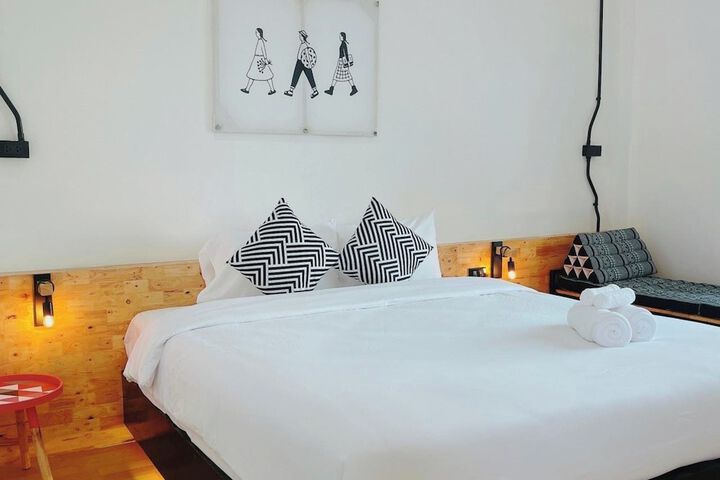 Room 6 of 96