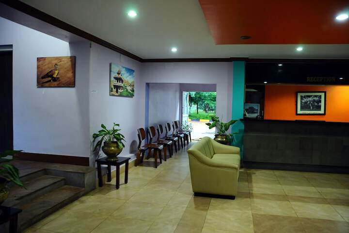 Guest Lobby