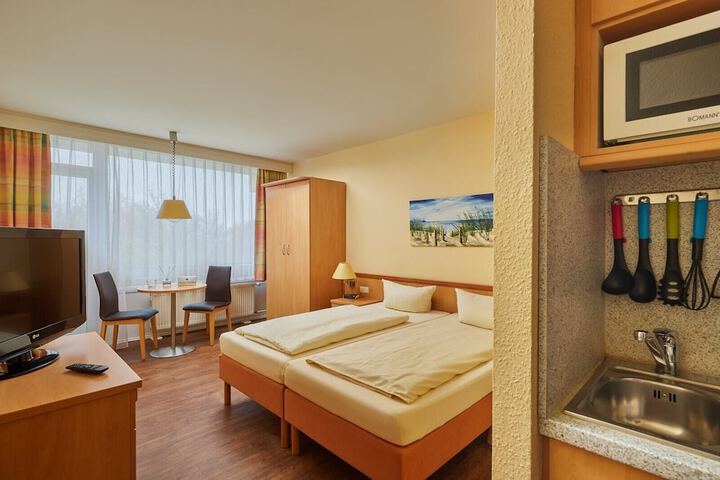 Room 18 of 156