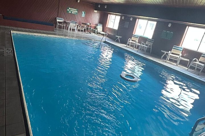 Hotel with Pool