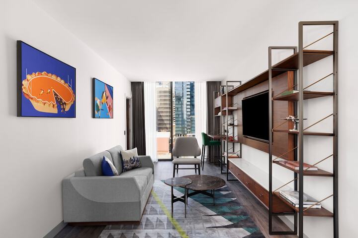 Room 36 of 110
