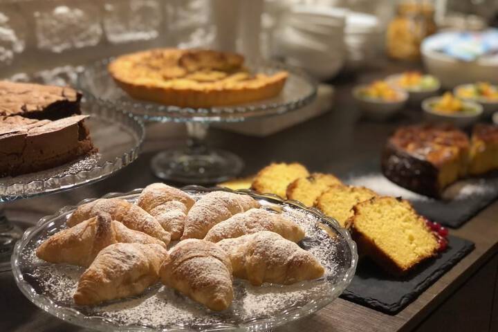 Breakfast/Coffee Service 40 of 67
