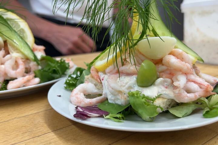 Dining 54 of 68