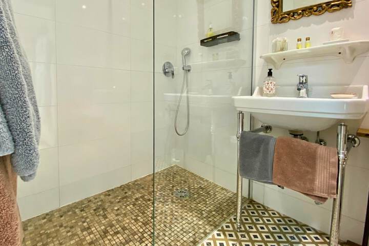 Bathroom Interior Photo