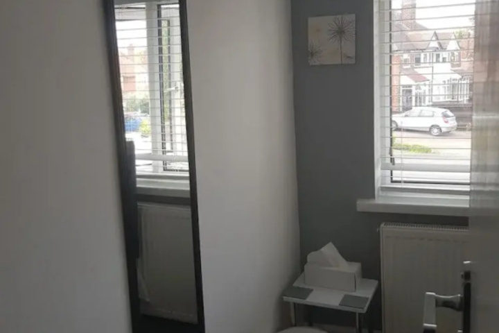 Room 8 of 13