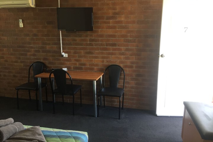 Room 2 of 16